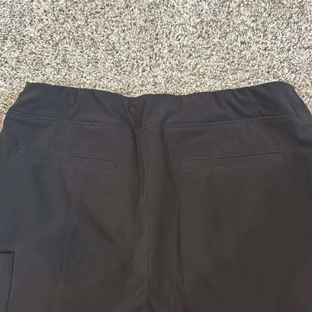 Chico’s Zenergy Pull On Elastic Waist Shorts 2 (12) - Picture 5 of 7